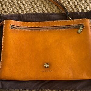 Elegant Tan Leather Men's Bag